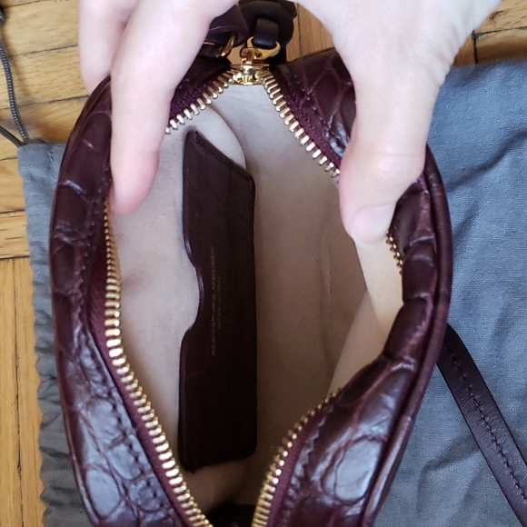 Alexander McQueen Croc-Effect Leather Camera Bag - Picture 9 of 12